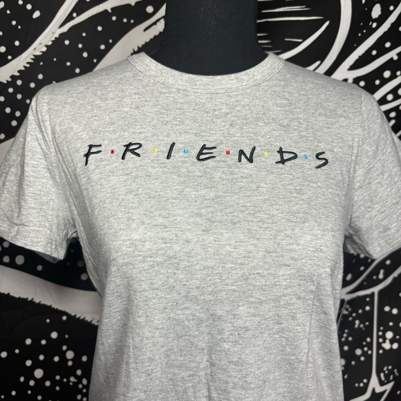 friends crop top women - Picture 2 of 7